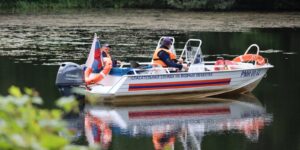 Спасатели на воде обеспечили безопасность проведения соревнований по гребле и заплыва в честь Дня города