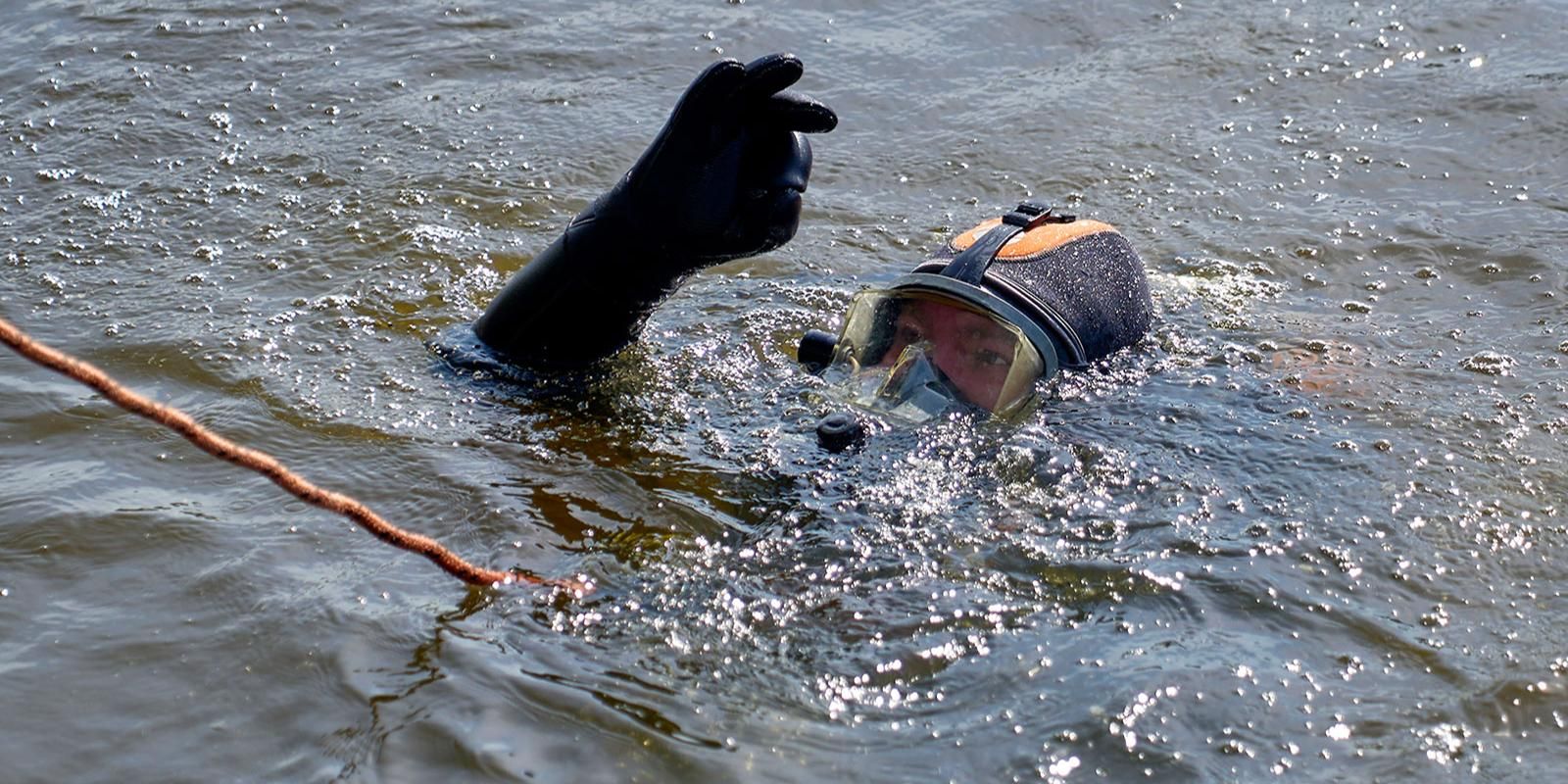 Под водой и на суше: как работают столичные водолазы-спасатели