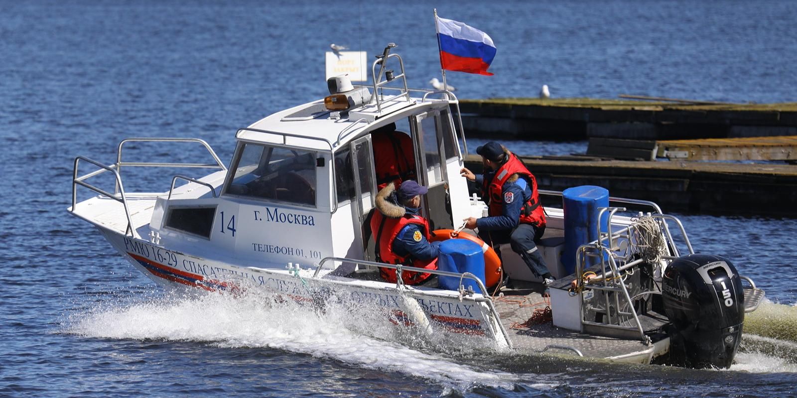 Работа спасателей на воде в майские праздничные дни