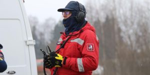 Почти 40 лет на страже безопасности: спасатель международного класса авиацентра столицы рассказал о пути в профессии